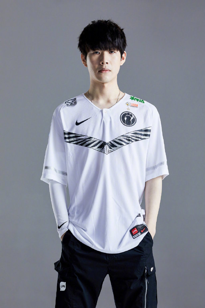 是他夜晚独 是他夜晚独