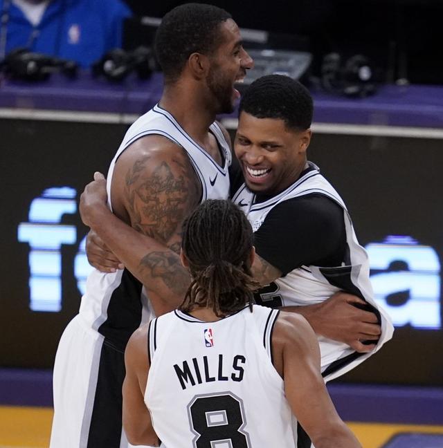 连贯发挥获 连贯发挥获